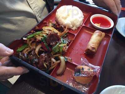 Tsai's Chinese Bistro