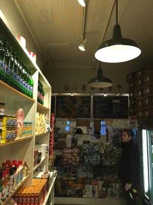 Court Street Grocers