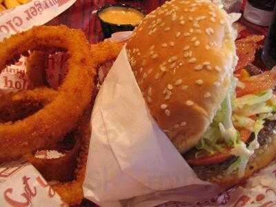 Red Robin Gourmet Burgers