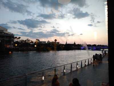 River's Edge @ Sheraton Tampa Riverwalk Hotel