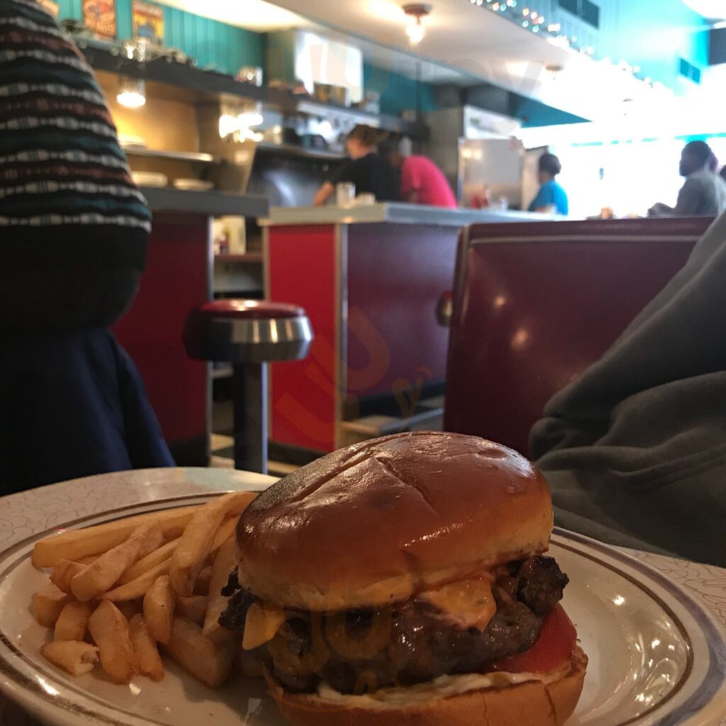 Lost In The 50's Diner