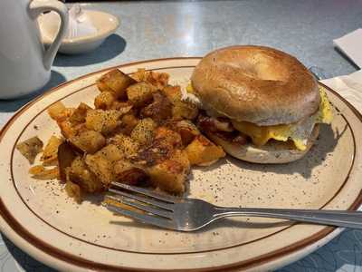 Lost In The 50's Diner