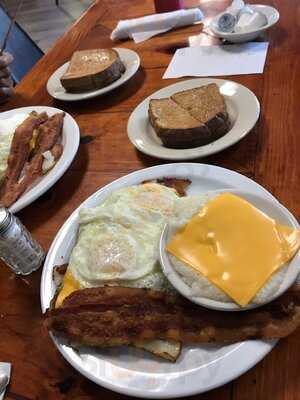 Nicole's On The River