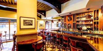 Francesca's On Taylor