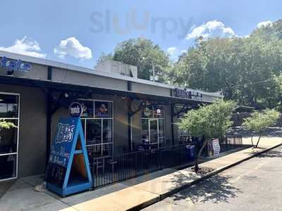 Ubee's Restaurant And Bar