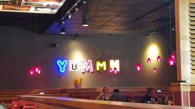 Red Robin Gourmet Burgers