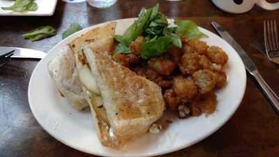 Biscuits & Buns On Banks