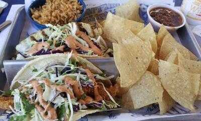 Willie's Grill & Icehouse