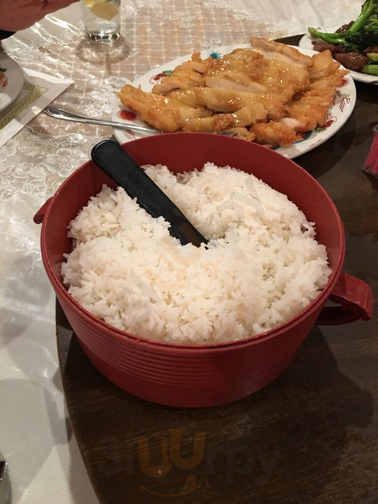 Golden Buddha Chinese Restaurant