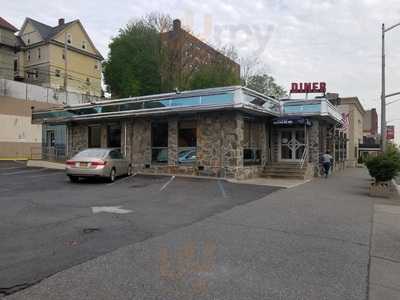 Broadway Diner