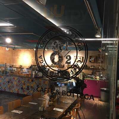 8 1/2 Caffe & Bottega