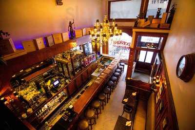 Dobson's Bar & Restaurant