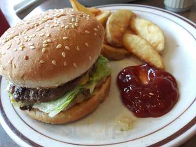 George Webb Restaurants