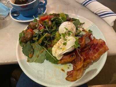 Bluestone Lane Dumbo Cafe