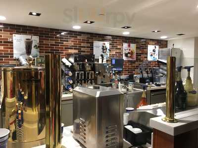 Ghirardelli Ice Cream And Chocolate Shop