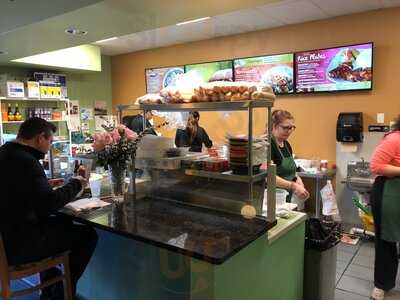 Be's Noodles & Banh Mi