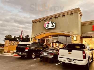 Nik's Italian Kitchen + Bar