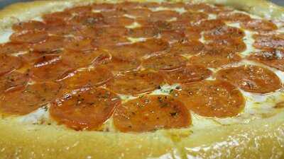 Mama's Pizza W Berry St