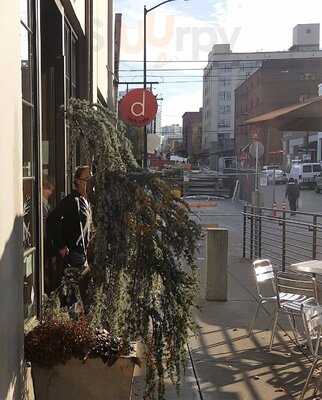 Daily Cafe In The Pearl