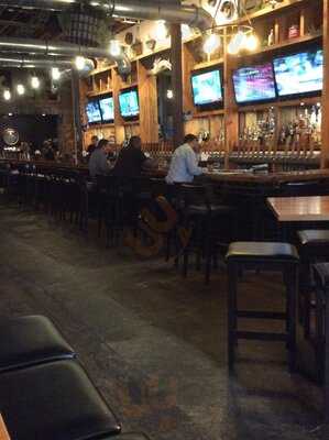 Hoptinger Bier Garden & Sausage House