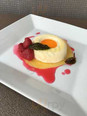 Uncle Joe's Hong Kong Bistro