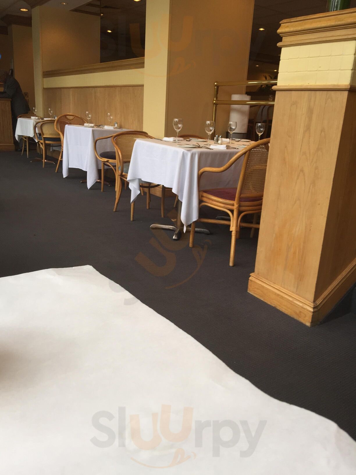 10 Thomas Restaurant