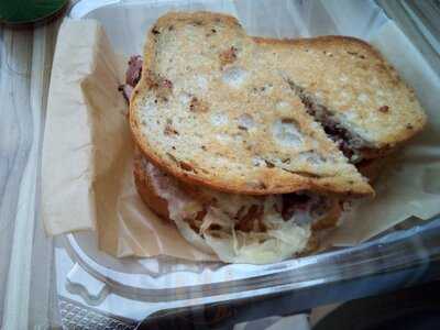 Rhino Market And Deli