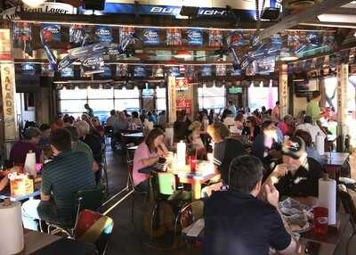 Willie's Grill & Icehouse