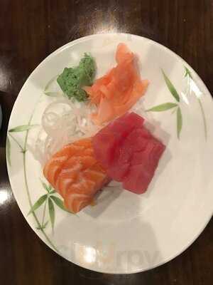 Aki Japanese Fusion Restaurant