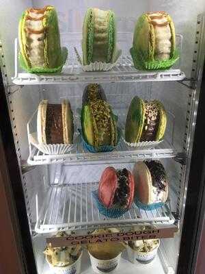 Paciugo Gelato & Caffe