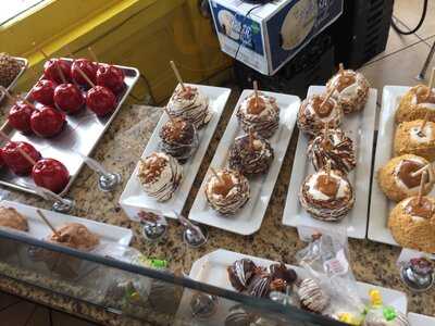 Mister Apple Candy Store