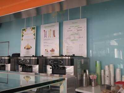Pinkberry Frozen Yogurt