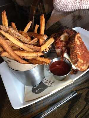 Lady Gregory's Bar And Restaurant