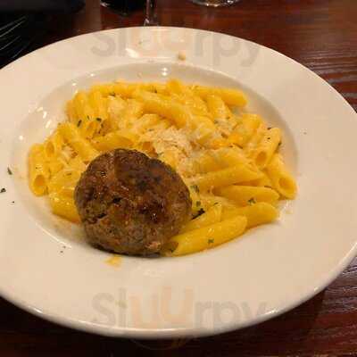 Ernesto's Italian Restaurant