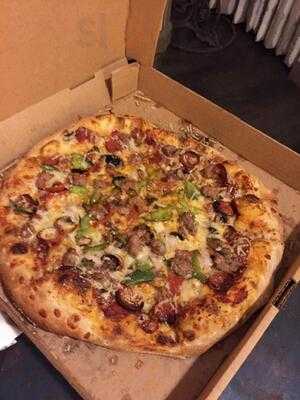 Reginelli's Pizzeria (garden District)