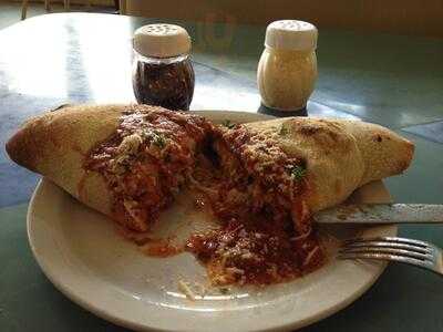 Reginelli's Pizzeria (garden District)