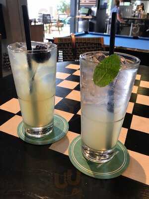 Upstairs At Caroline