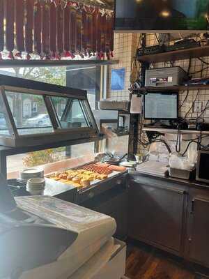 Mill Basin Kosher Deli