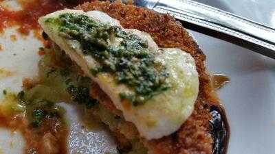 Vickery's Bar & Grill - Glenwood Park