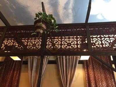 De Ville Coffee House & Creperie