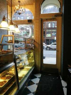 Cousin John's Cafe & Bakery