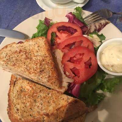 Cousin John's Cafe & Bakery