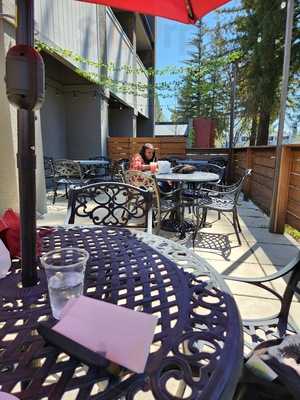 Nana's Cafe & Bakery