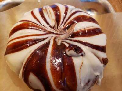 District Donuts, Sliders And Brew