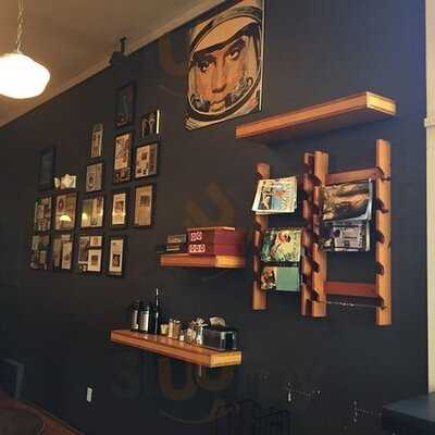 Random Order Coffeehouse