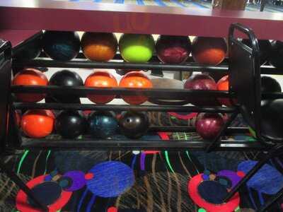 Blainbrook Entertainment Center