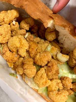 Gene's Po-boys