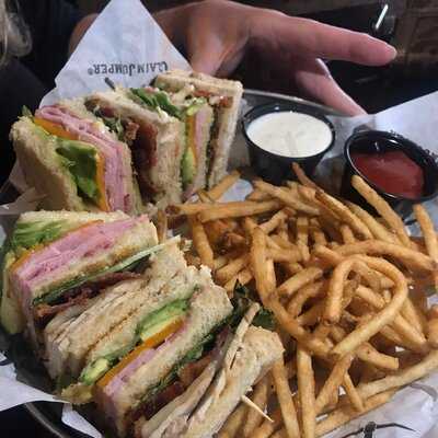 Claim Jumper Restaurants