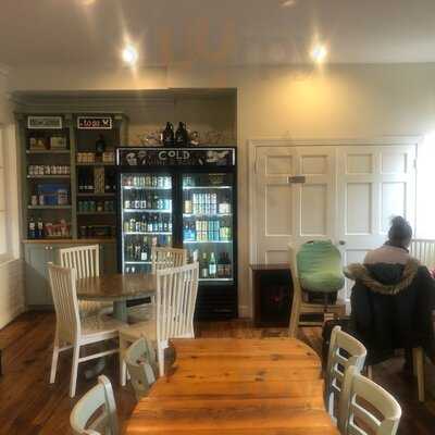 Urban Farmhouse Market & Cafe