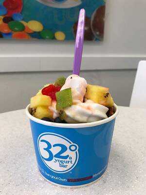 32 Degrees Frozen Yogurt